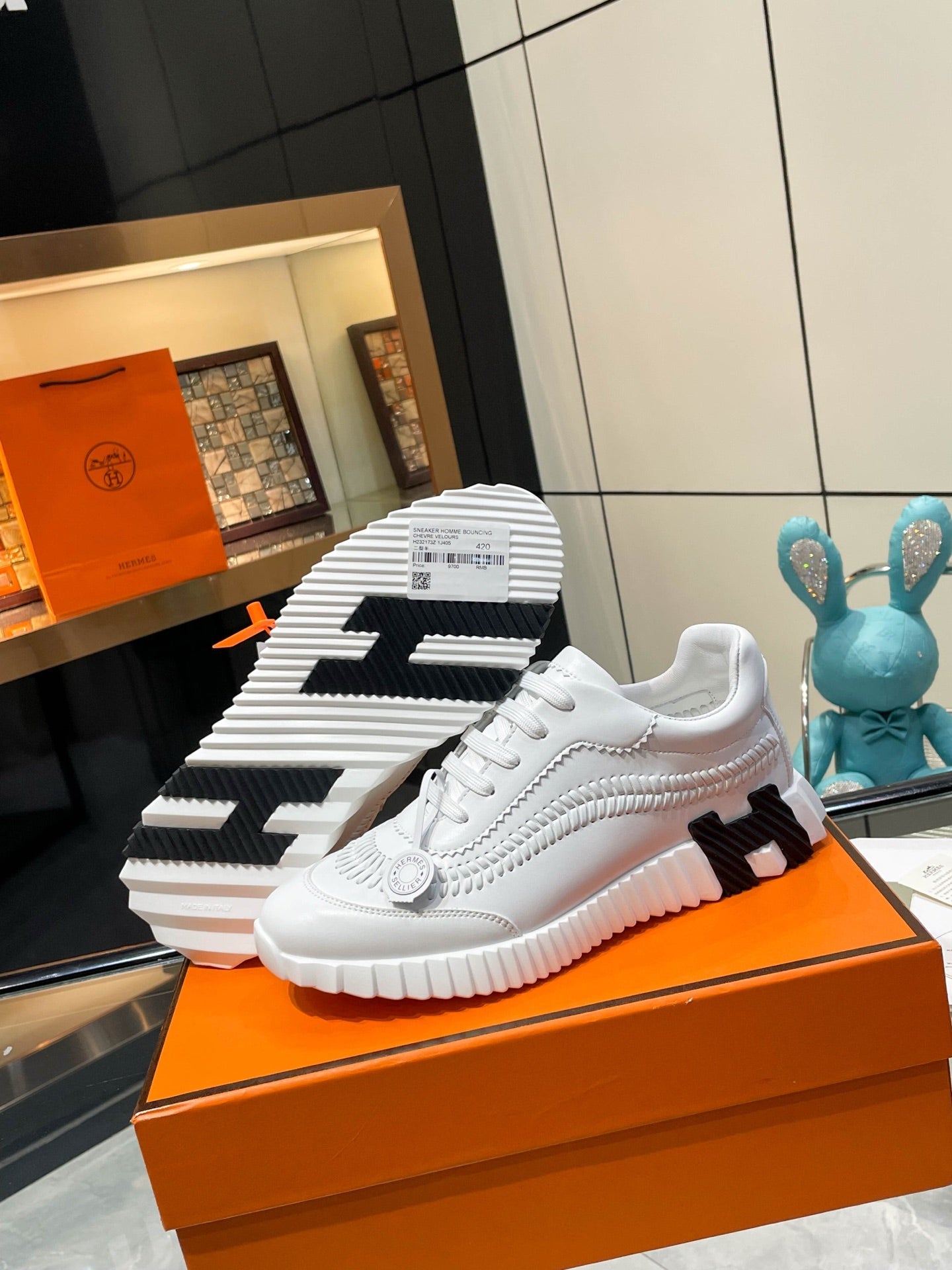 Designer Sneakers Shoes – Sneakers Shoes, Lifestyle Running Shoes, Latest Sneaker