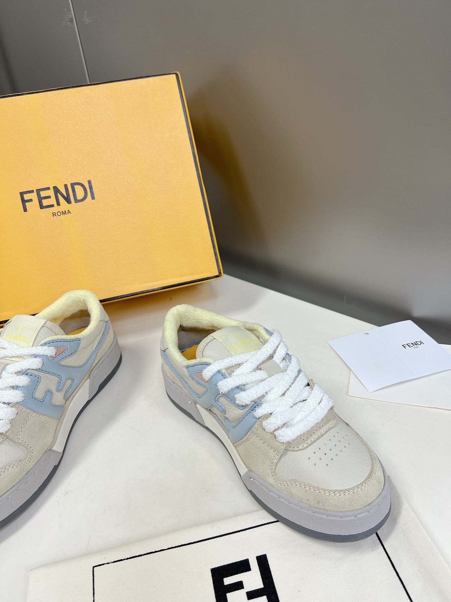 Designer Sneakers Shoes – Sneakers Shoes, Lifestyle Running Shoes, Latest Sneaker
