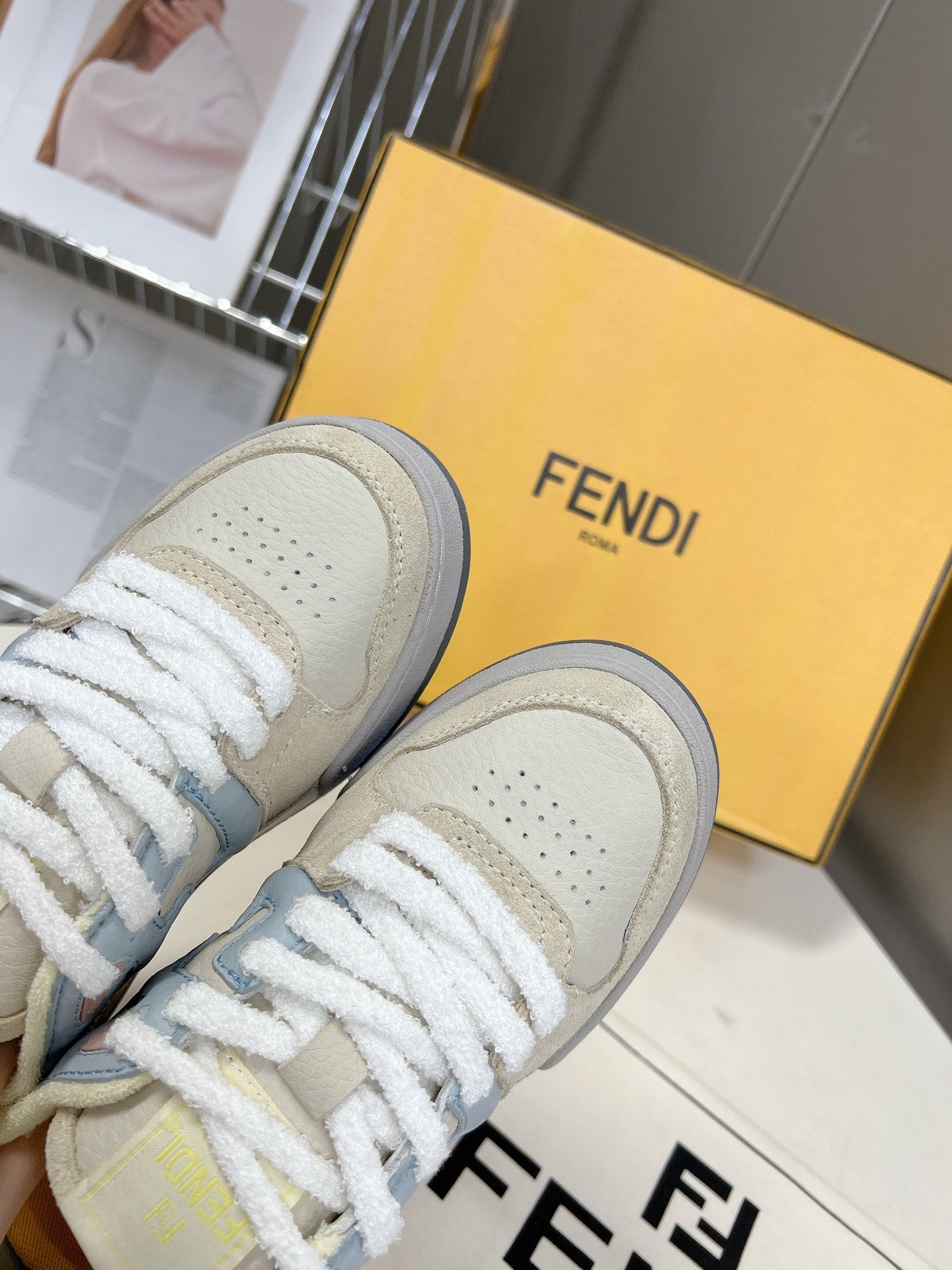 Designer Sneakers Shoes – Sneakers Shoes, Lifestyle Running Shoes, Latest Sneaker