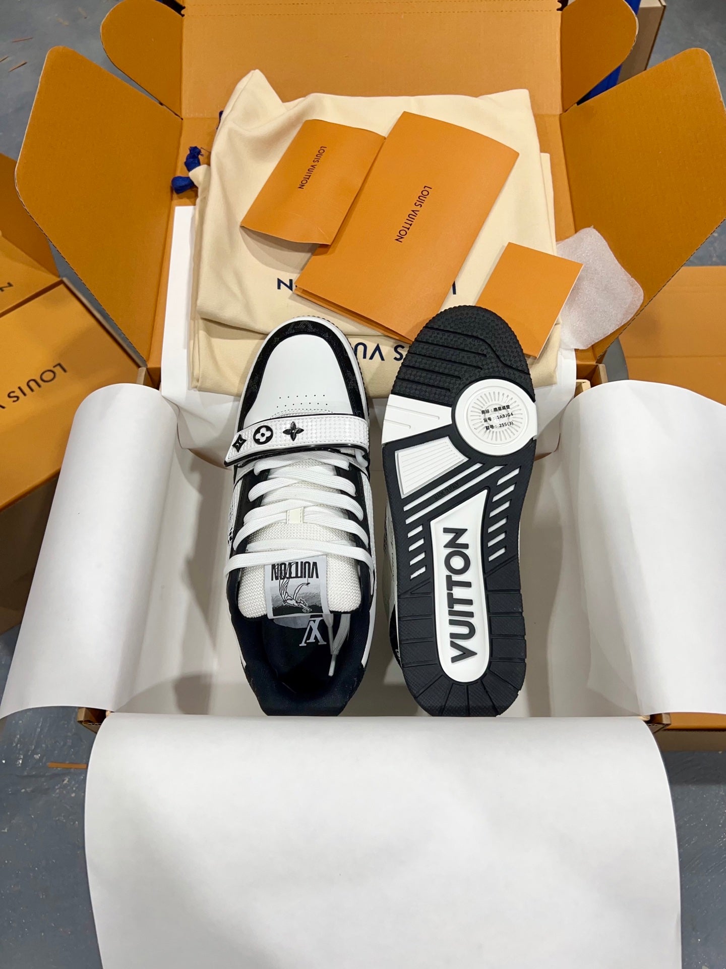 Designer Sneakers Shoes – Sneakers Shoes, Lifestyle Running Shoes, Latest Sneaker