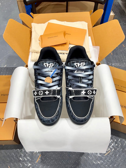 Designer Sneakers Shoes – Sneakers Shoes, Lifestyle Running Shoes, Latest Sneaker