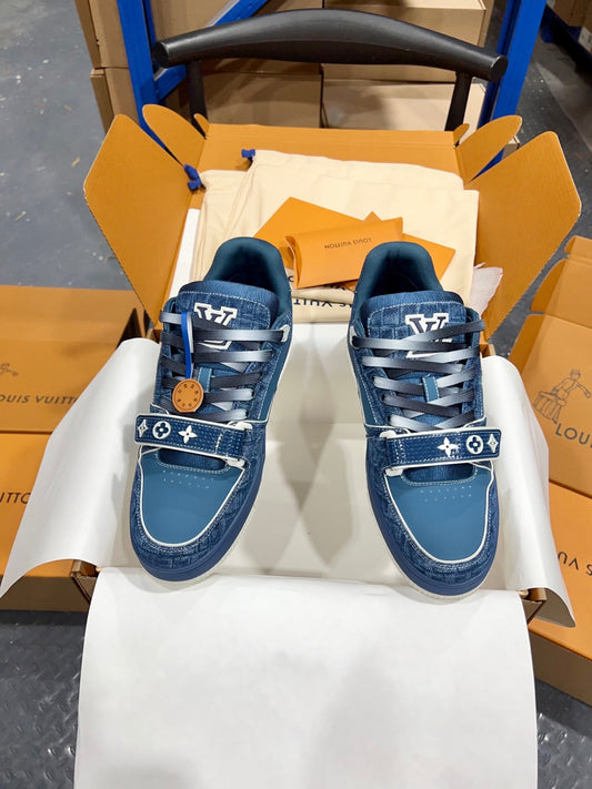 Designer Sneakers Shoes – Sneakers Shoes, Lifestyle Running Shoes, Latest Sneaker