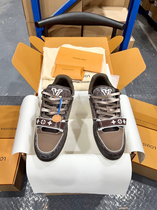 Designer Sneakers Shoes – Sneakers Shoes, Lifestyle Running Shoes, Latest Sneaker
