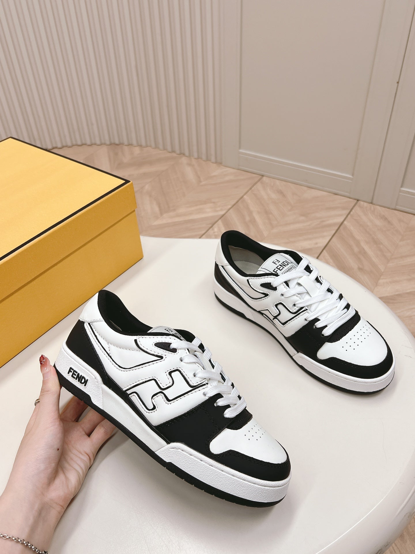 Designer Sneakers Shoes – Sneakers Shoes, Lifestyle Running Shoes, Latest Sneaker