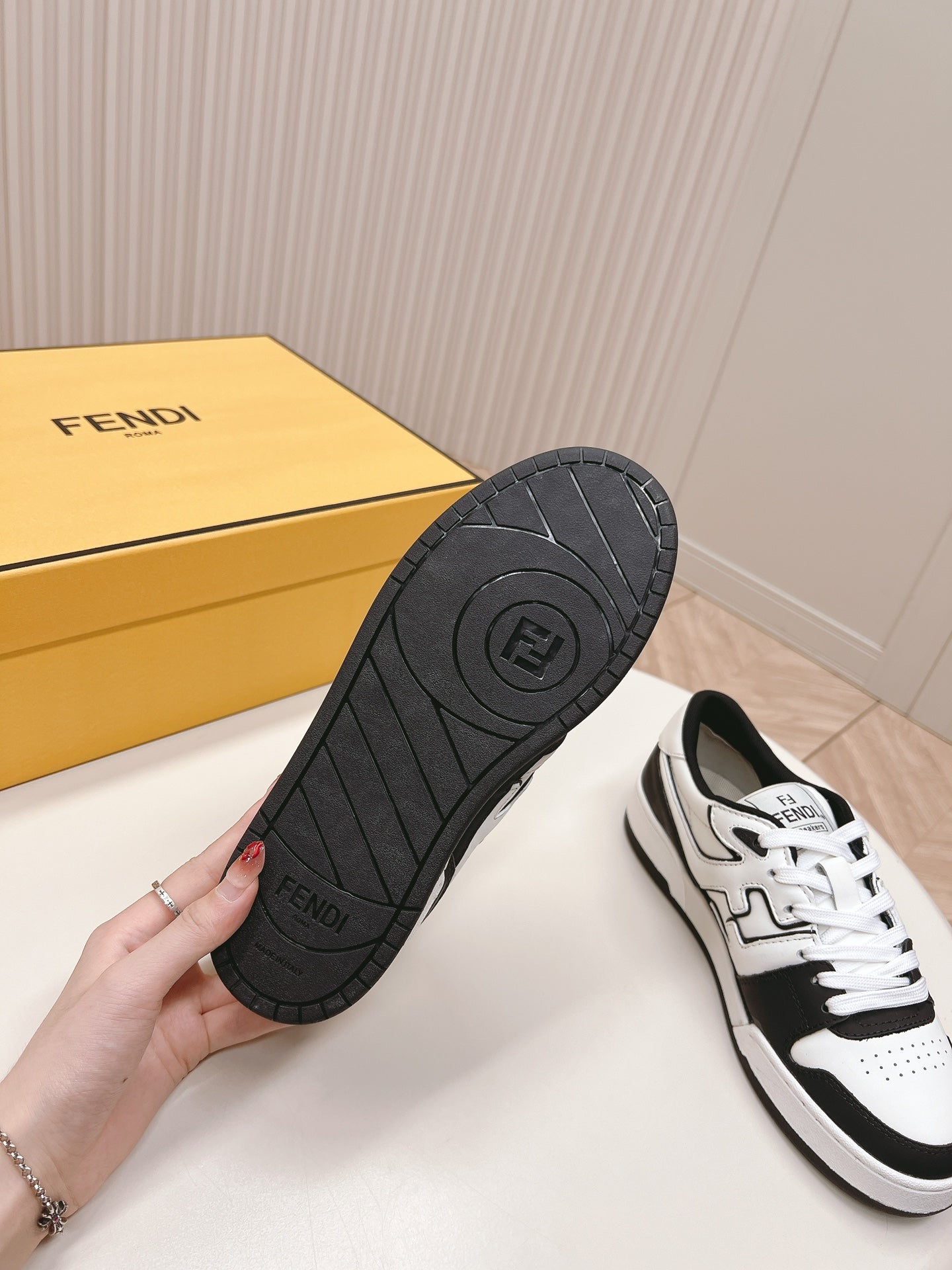 Designer Sneakers Shoes – Sneakers Shoes, Lifestyle Running Shoes, Latest Sneaker