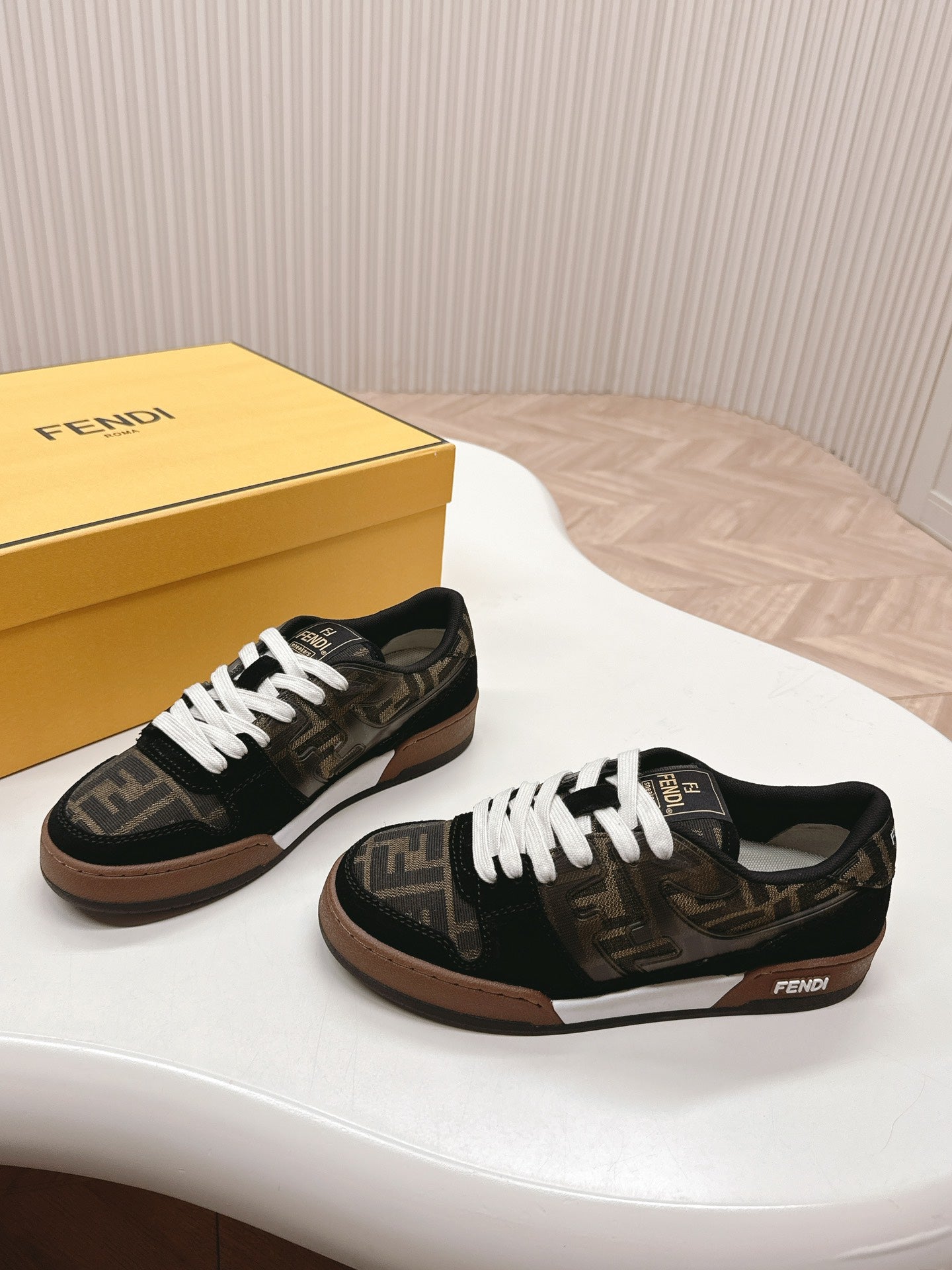 Designer Sneakers Shoes – Sneakers Shoes, Lifestyle Running Shoes, Latest Sneaker