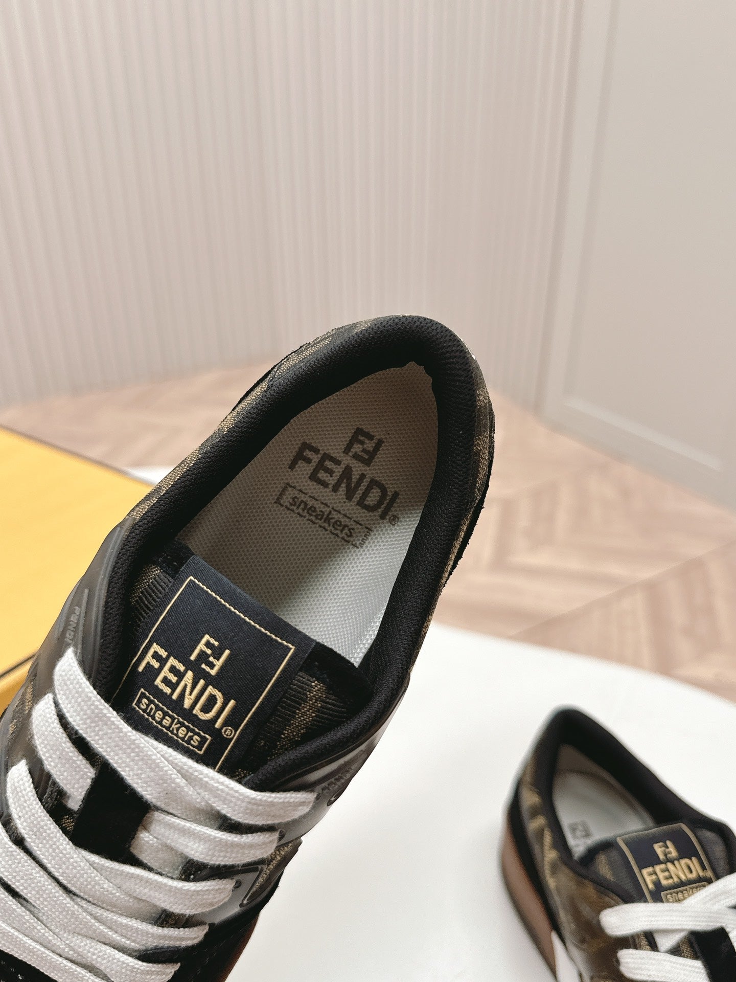 Designer Sneakers Shoes – Sneakers Shoes, Lifestyle Running Shoes, Latest Sneaker