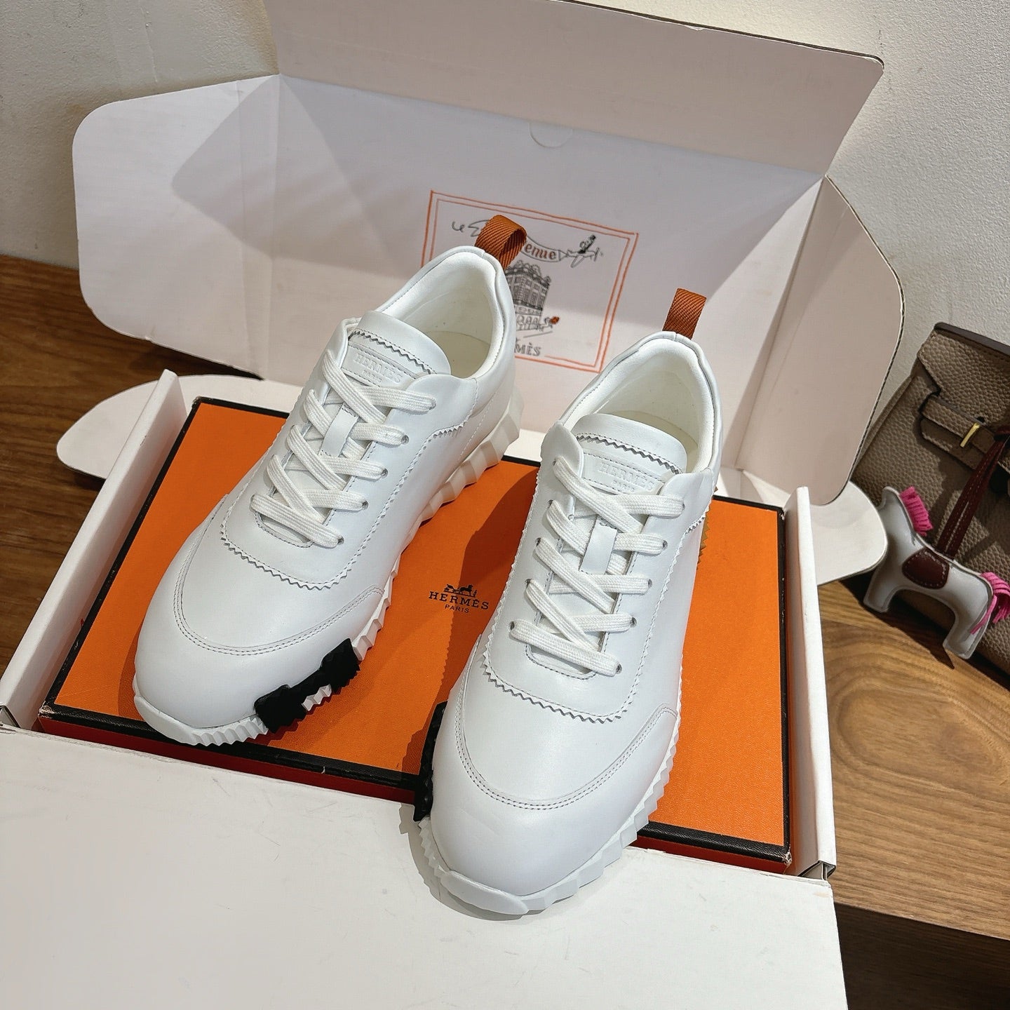 Designer Sneakers Shoes – Sneakers Shoes, Lifestyle Running Shoes, Latest Sneaker
