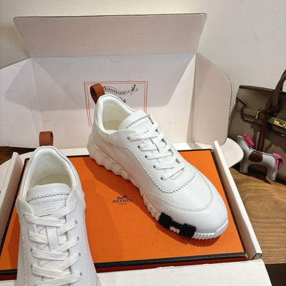 Designer Sneakers Shoes – Sneakers Shoes, Lifestyle Running Shoes, Latest Sneaker