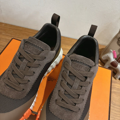 Designer Sneakers Shoes – Sneakers Shoes, Lifestyle Running Shoes, Latest Sneaker