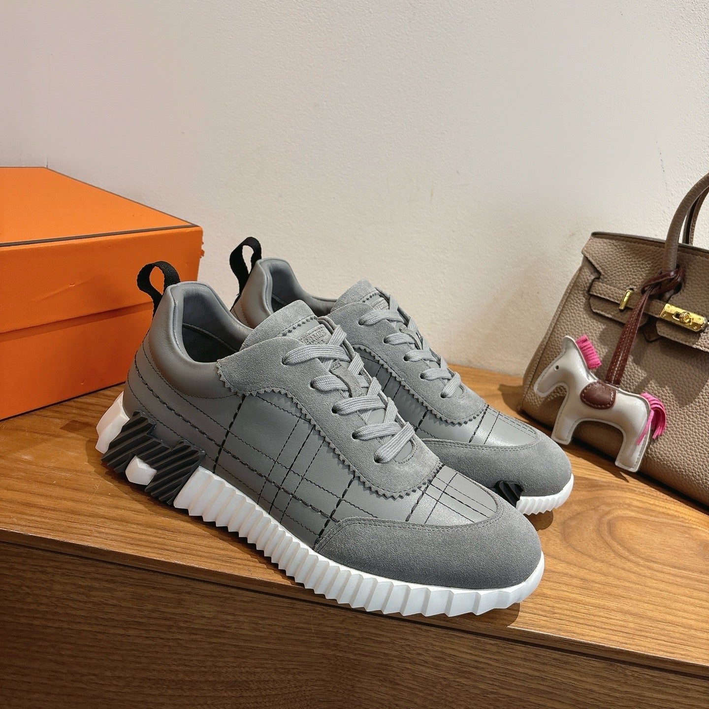 Designer Sneakers Shoes – Sneakers Shoes, Lifestyle Running Shoes, Latest Sneaker