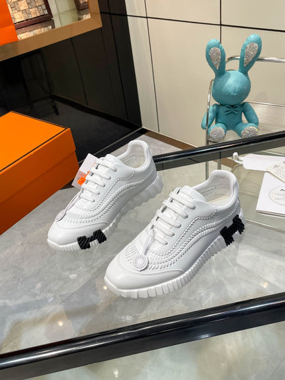 Designer Sneakers Shoes – Sneakers Shoes, Lifestyle Running Shoes, Latest Sneaker