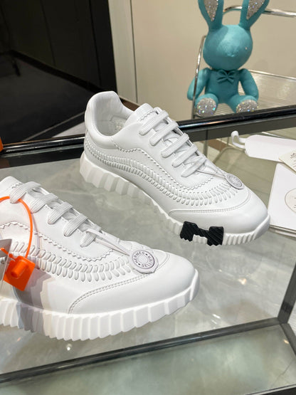 Designer Sneakers Shoes – Sneakers Shoes, Lifestyle Running Shoes, Latest Sneaker