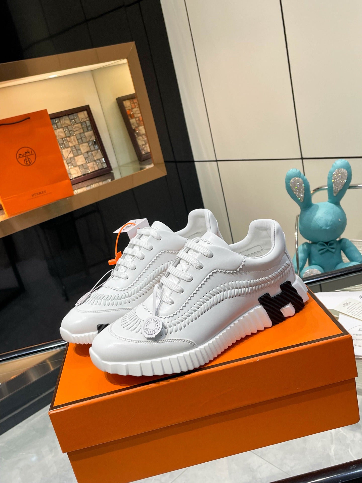 Designer Sneakers Shoes – Sneakers Shoes, Lifestyle Running Shoes, Latest Sneaker